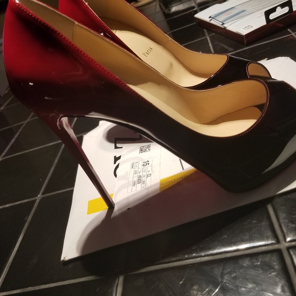 Red bottom /Christian Louboutin size - Picture 3 of 8